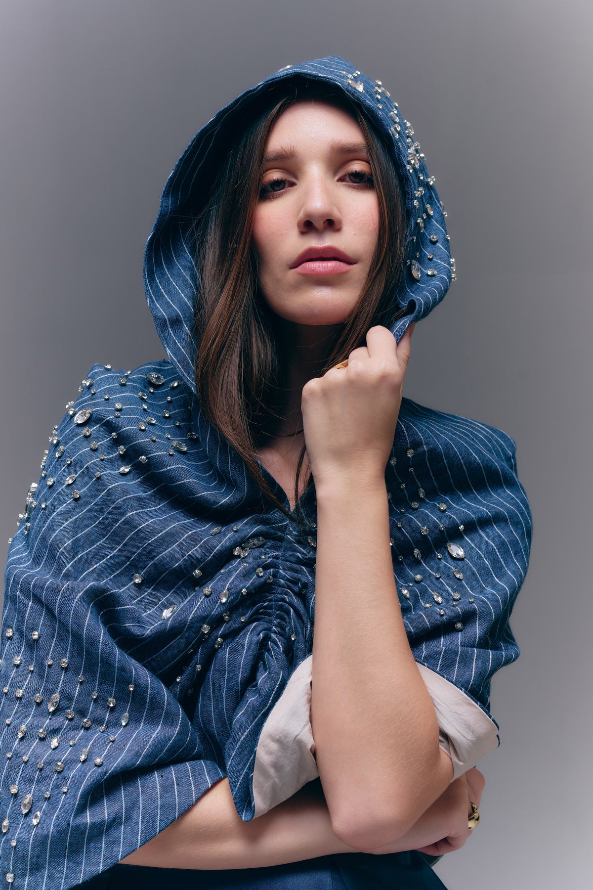 JAPA HOODED CAPE - SKY CAPTAIN